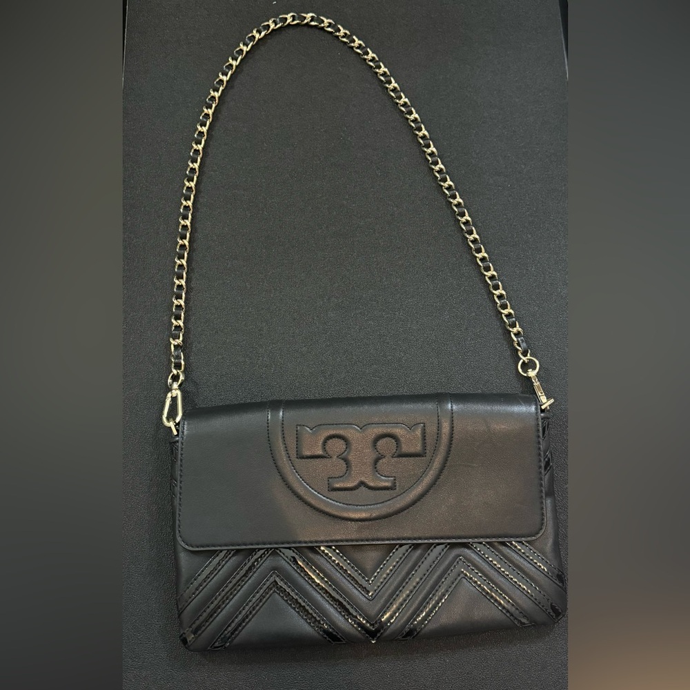 Authentic Tory Burch Fleming geo clutch